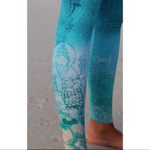 TEEKI 🔥ONLY pair🔥 Hot pants Ganesh leggings discontinued M
